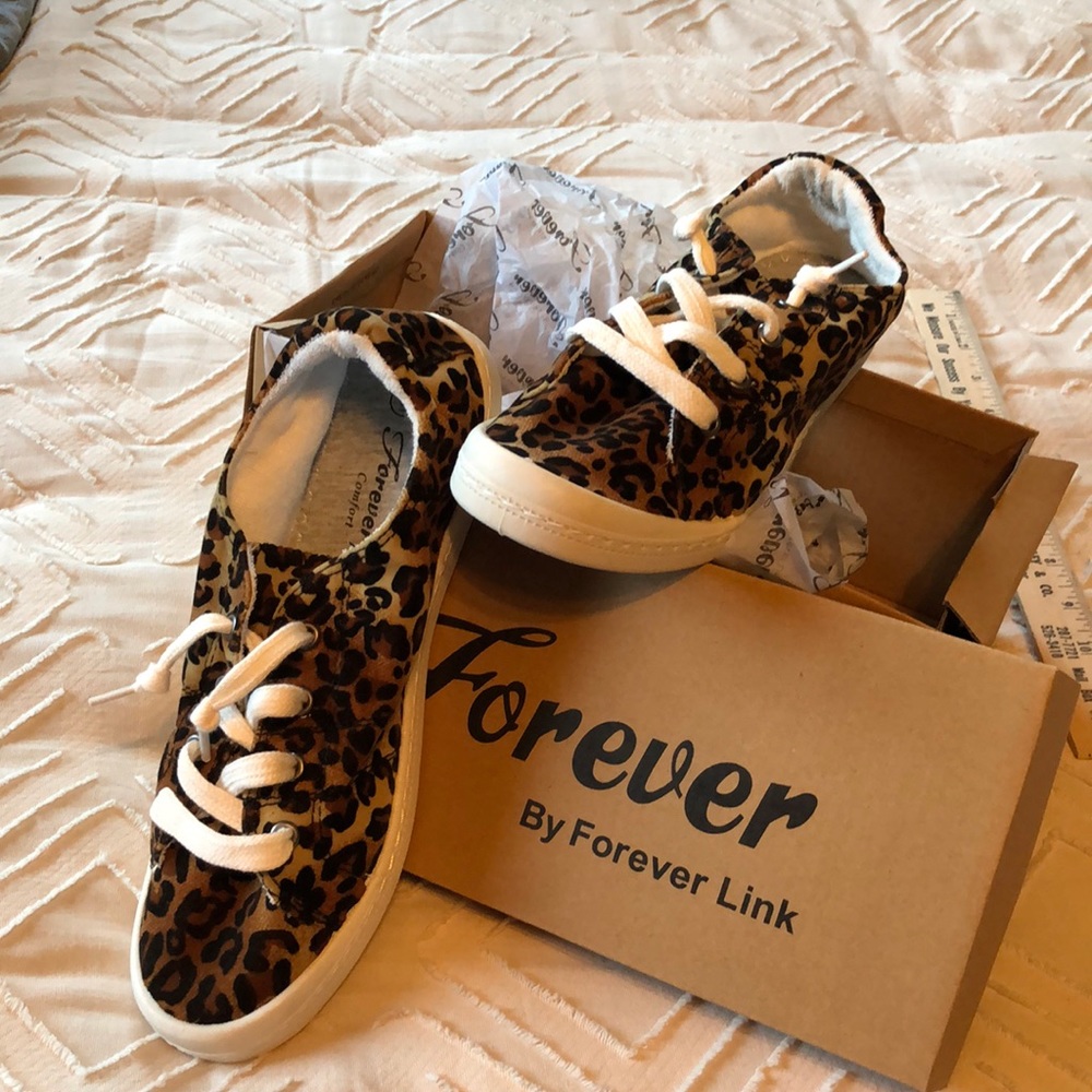 Leopard sneakers. NEW